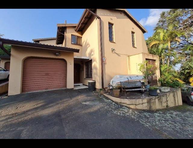 3 BEDROOM TOWNHOUSE SOLD IN THE WOLDS